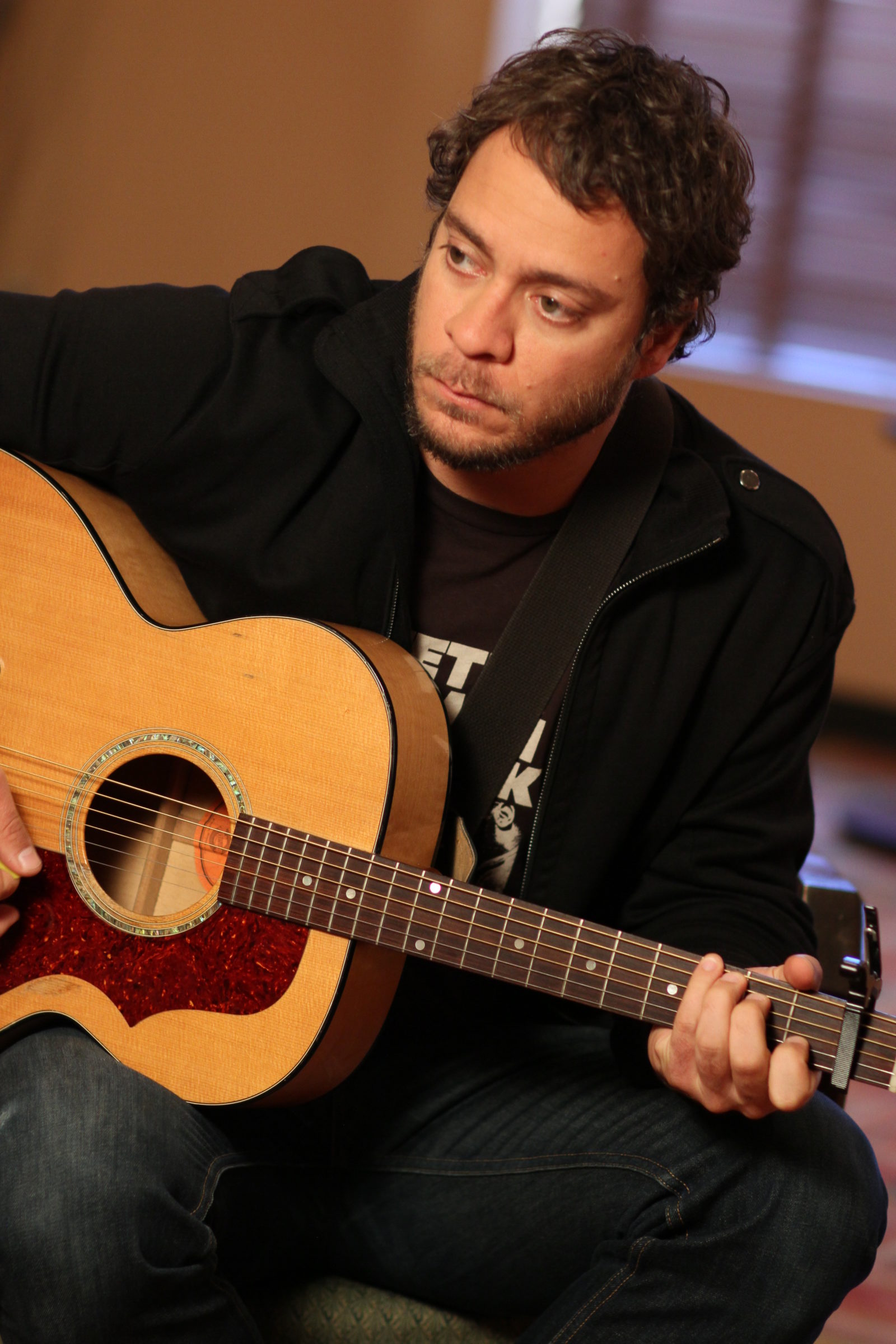 Amos Lee Returns to Tucson to Perform at The Fox Theatre Live from