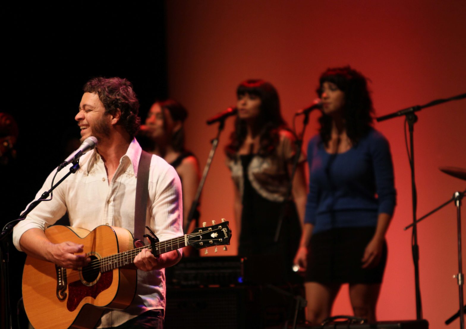 Amos Lee Returns to Tucson to Perform at The Fox Theatre Live from