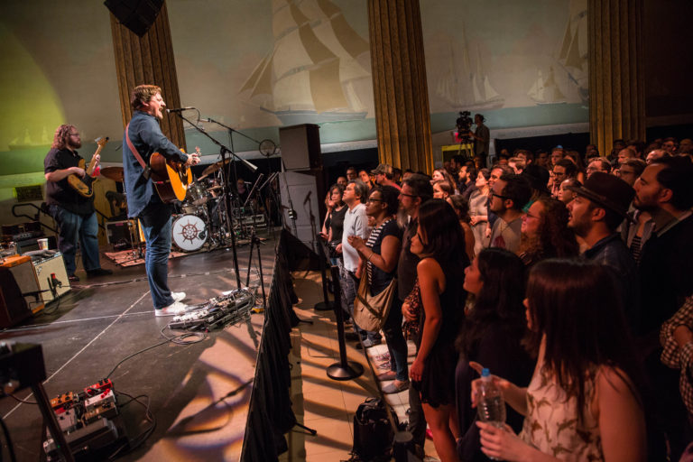 Musical Visionary Sturgill Simpson Plays A Riveting Performance - Live ...