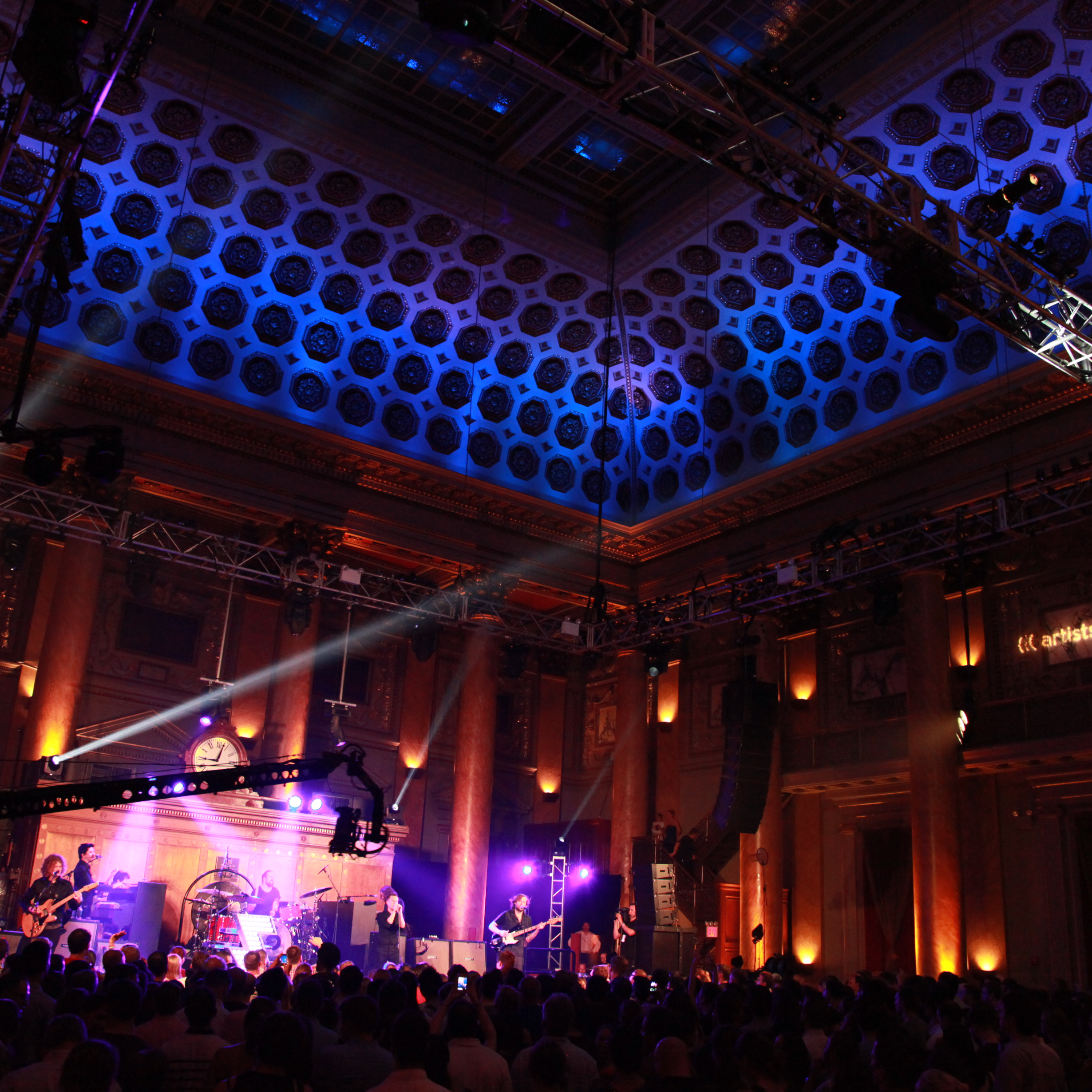 The Killers Play Inside Iconic Old Bank In The Heart of Chinatown ...